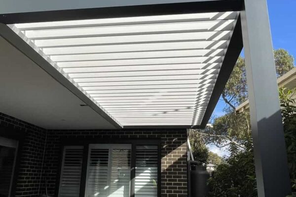 Aluminium pergola installation Blackburn South Melbourne